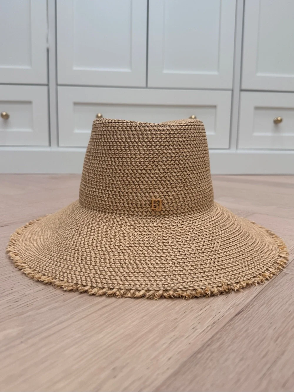 Eric Javits never worn